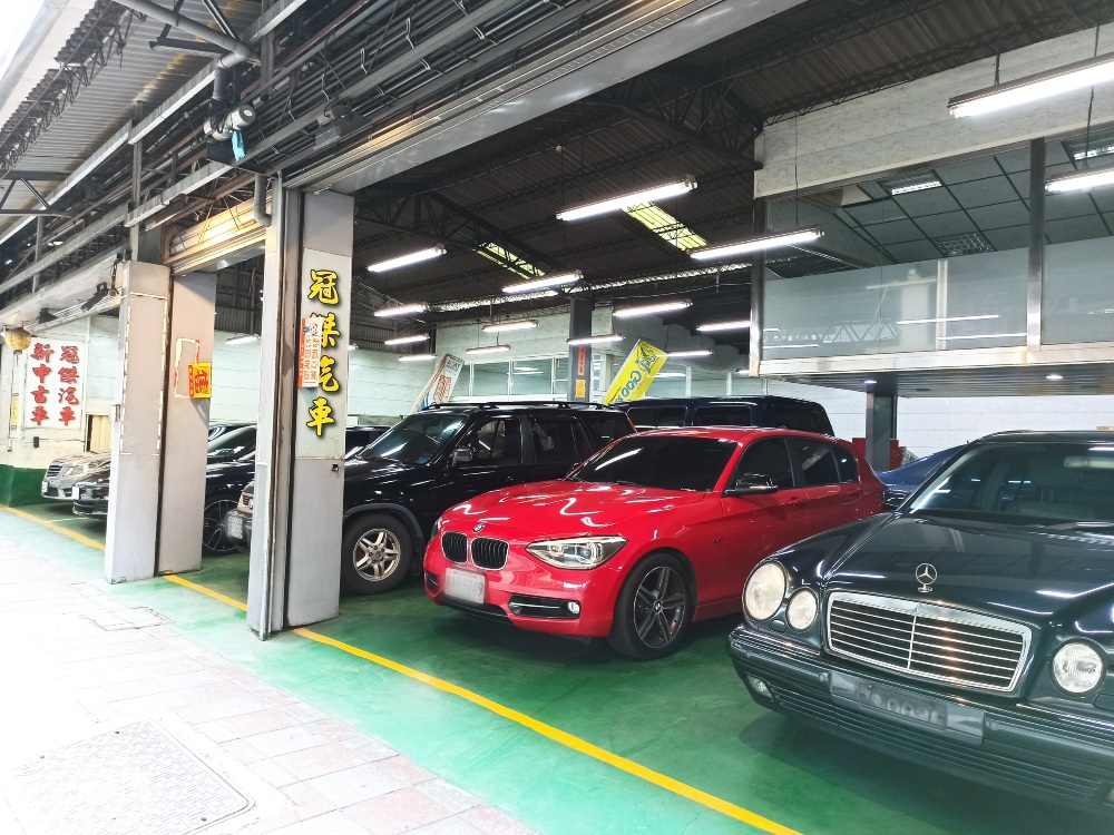 新中古車展示區