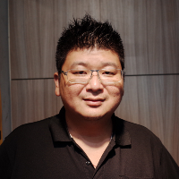 龍華輪胎：廠長：黃明山