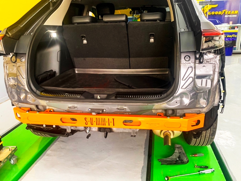  Honda HR-V 安裝合金鋼後保桿強化樑